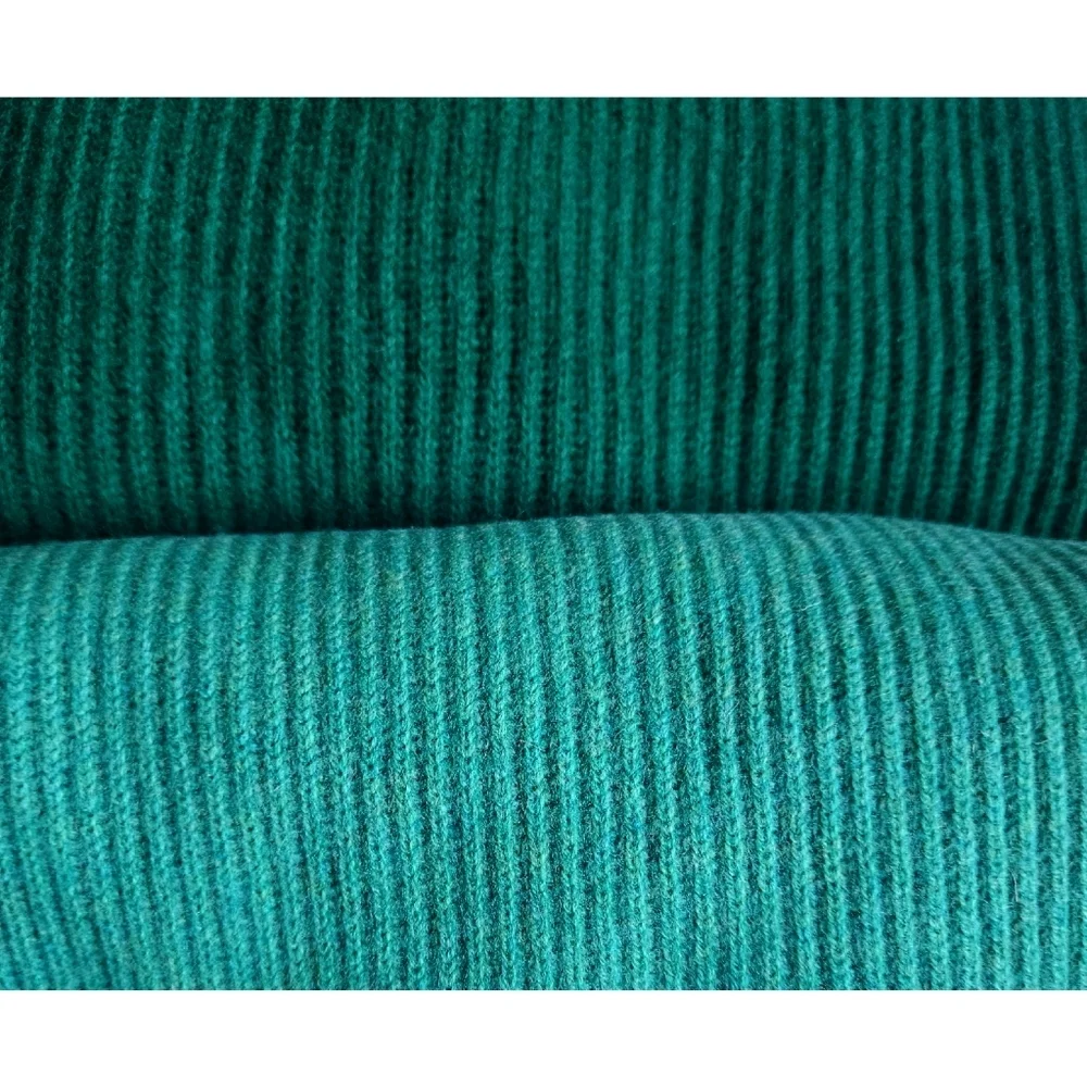 30. J.Crew Ribbed cashmere scarf